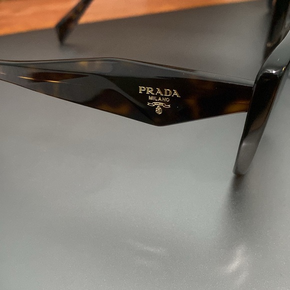 NEW Prada SPR 19Z - Picture 9 of 11